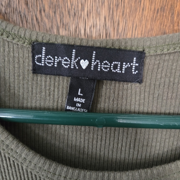 Dress - Picture 3 of 3